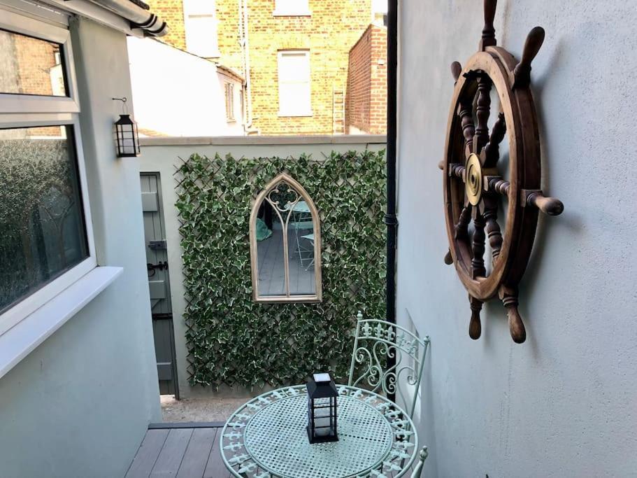 Ferienhaus The Merry Gull, - Stunning, Quirky, Luxury Whitby