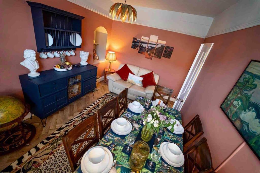 Ferienhaus The Merry Gull, - Stunning, Quirky, Luxury Whitby