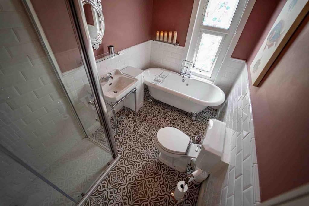 Ferienhaus The Merry Gull, - Stunning, Quirky, Luxury Whitby