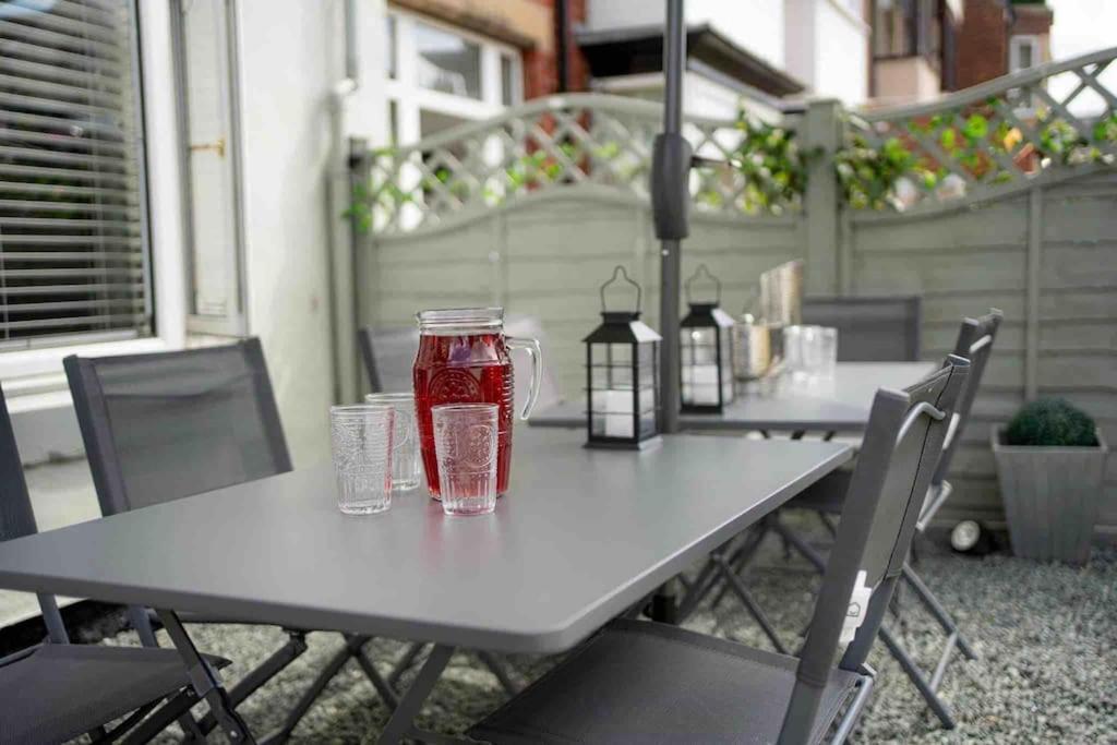The Merry Gull, - Stunning, Quirky, Luxury * Whitby